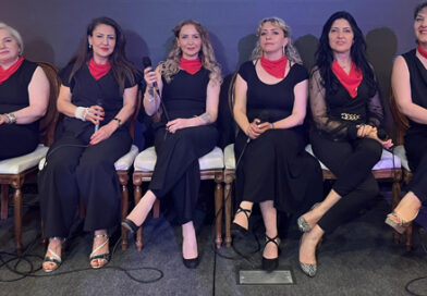 SAHNEDE KADIN DEVRİMİ! SAHNEDE KADIN DEVRİMİ!